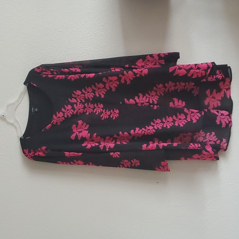 Alfani black tunic with pink flowers